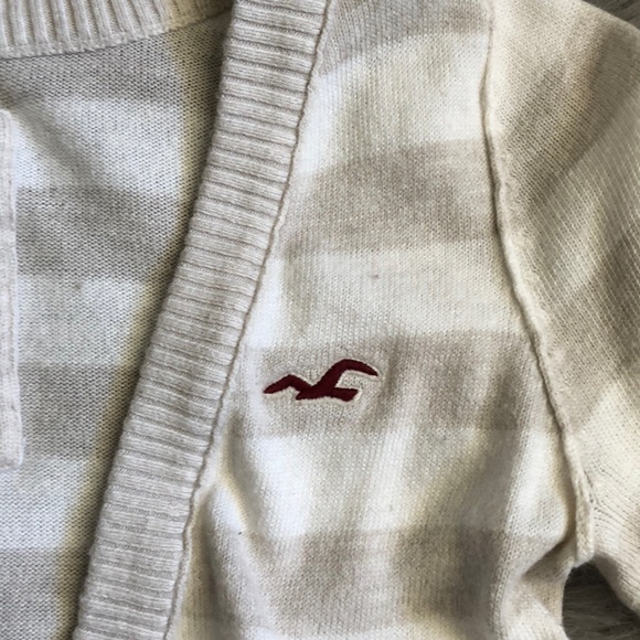 Hollister V Neck Sweater - Picture 7 of 7